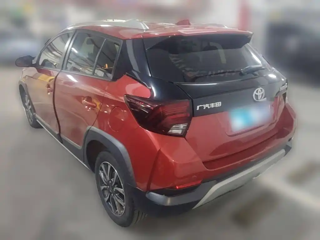 Toyota Yaris L — фото 7