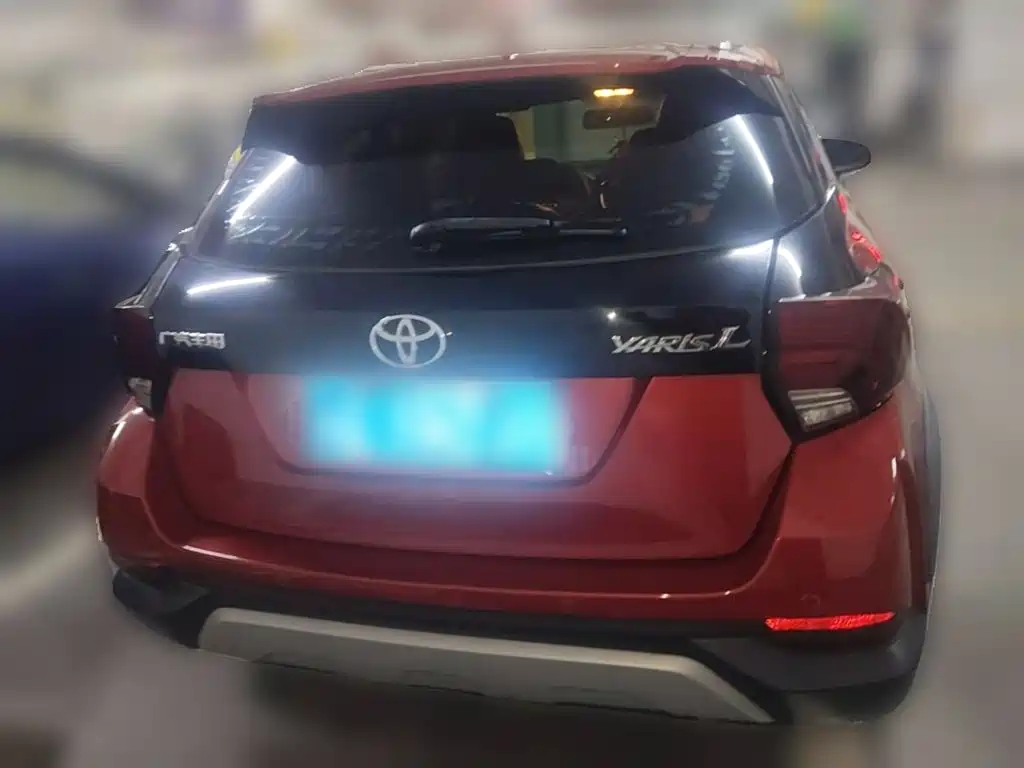 Toyota Yaris L — фото 8