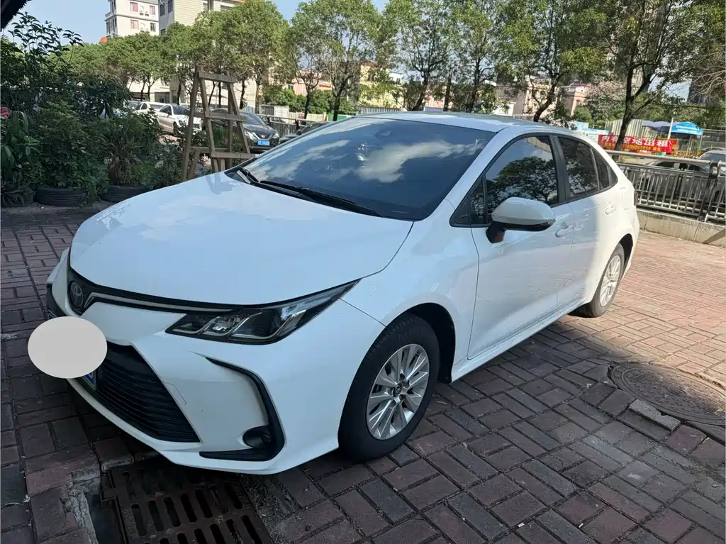 Toyota Corolla — фото 3