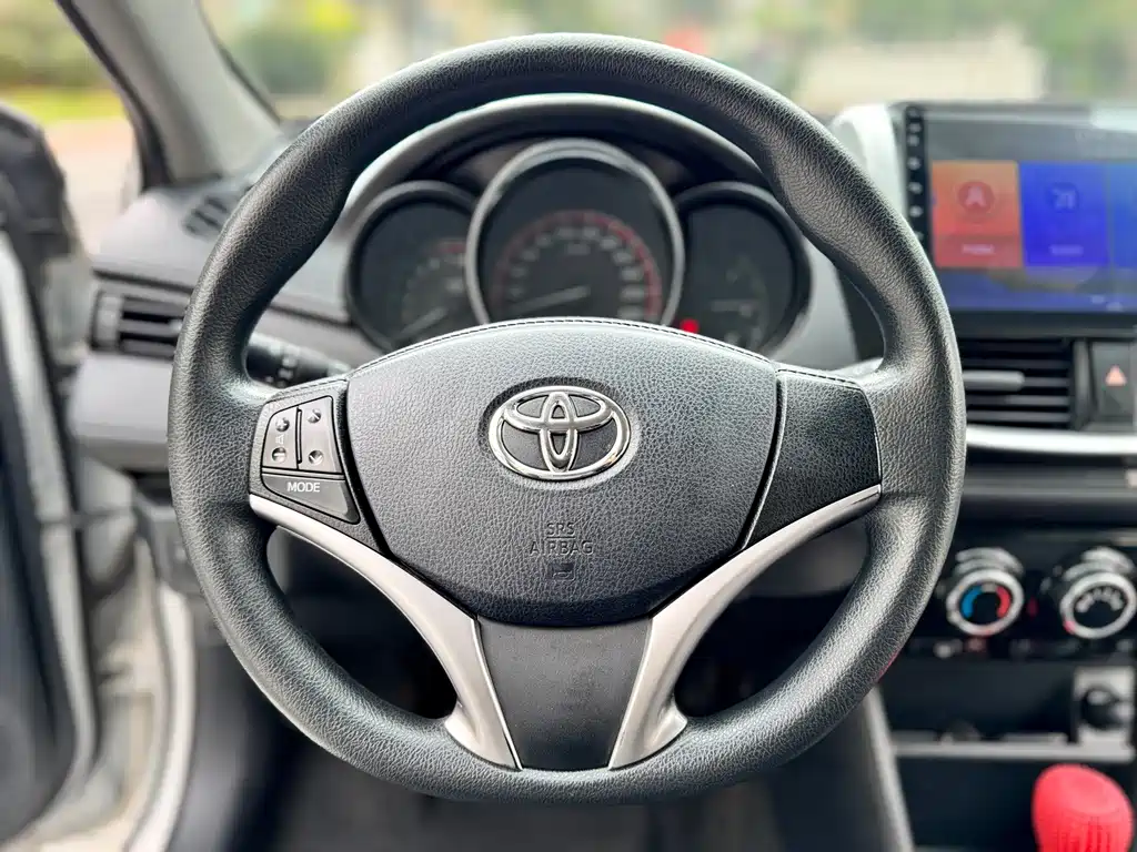 Toyota Vios — фото 13