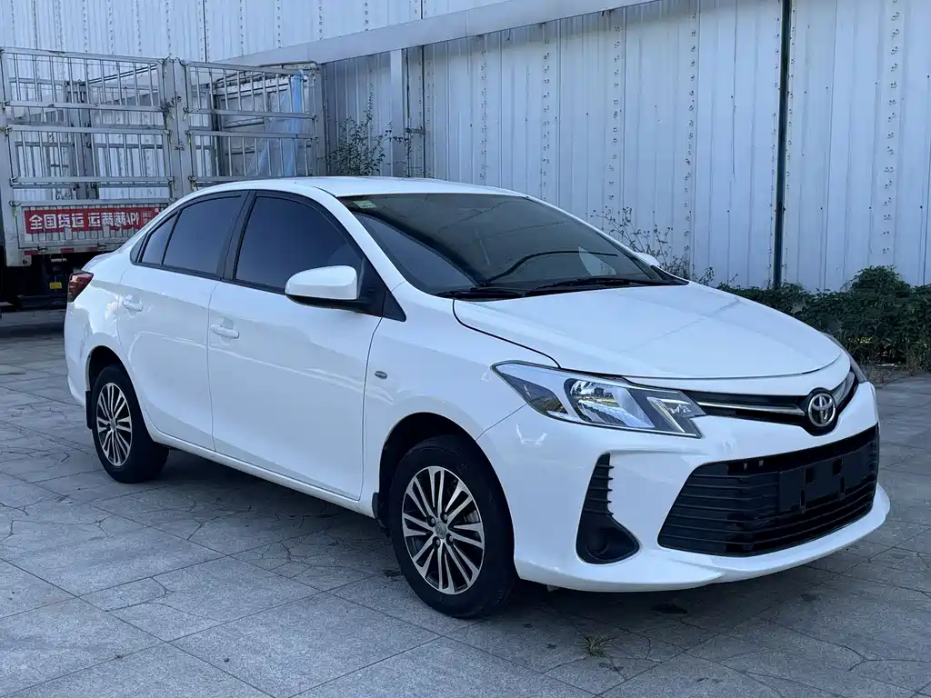 Toyota Vios — фото 3