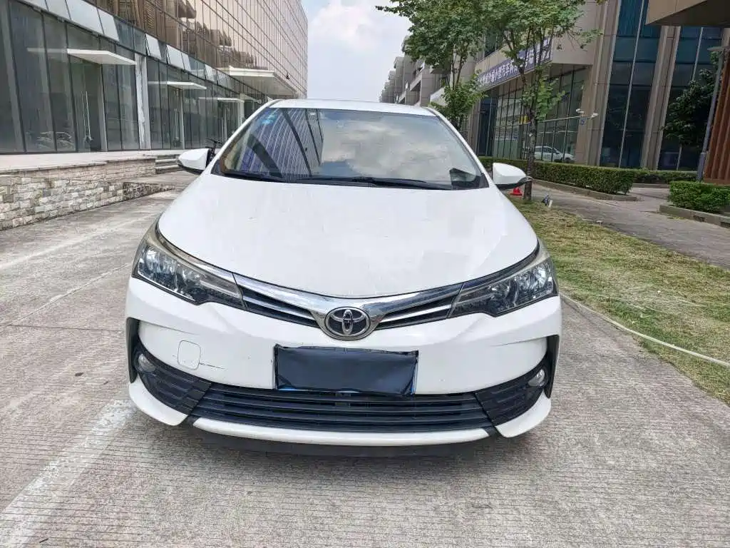 Toyota Corolla — фото 2