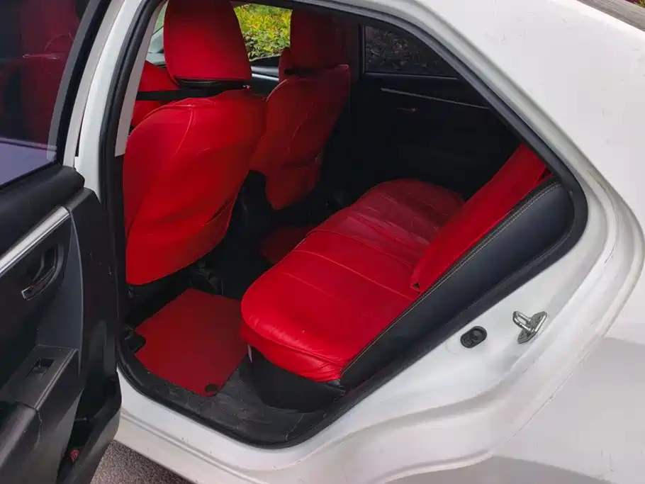 Toyota Corolla Hybrid — фото 11