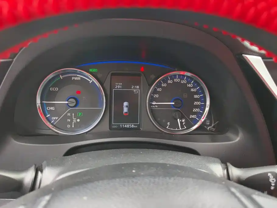 Toyota Corolla Hybrid — фото 14