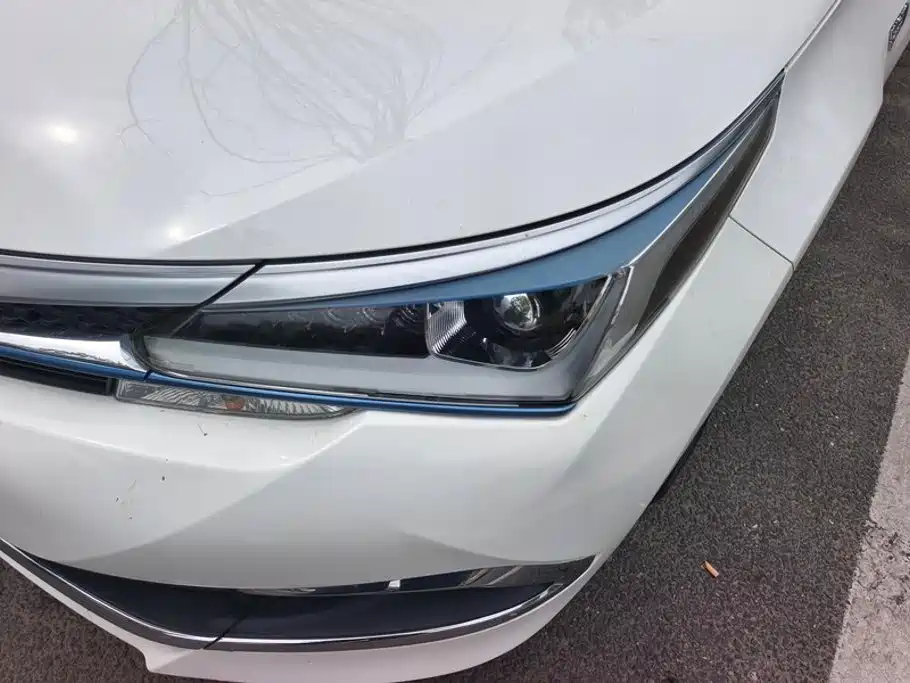 Toyota Corolla Hybrid — фото 5