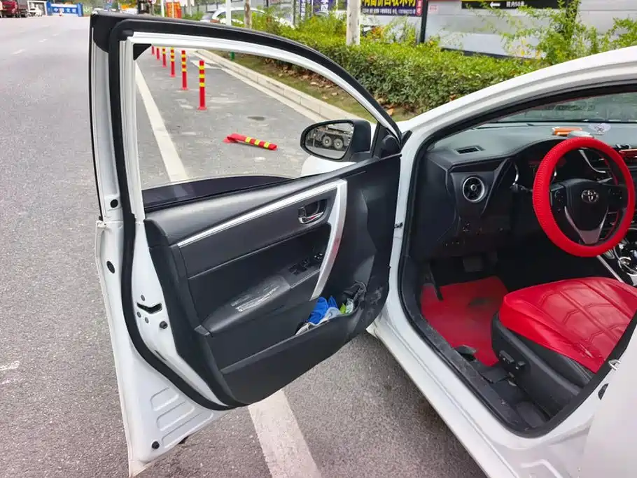 Toyota Corolla Hybrid — фото 7