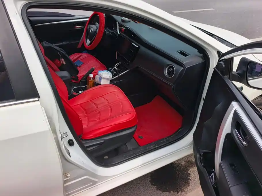 Toyota Corolla Hybrid — фото 8