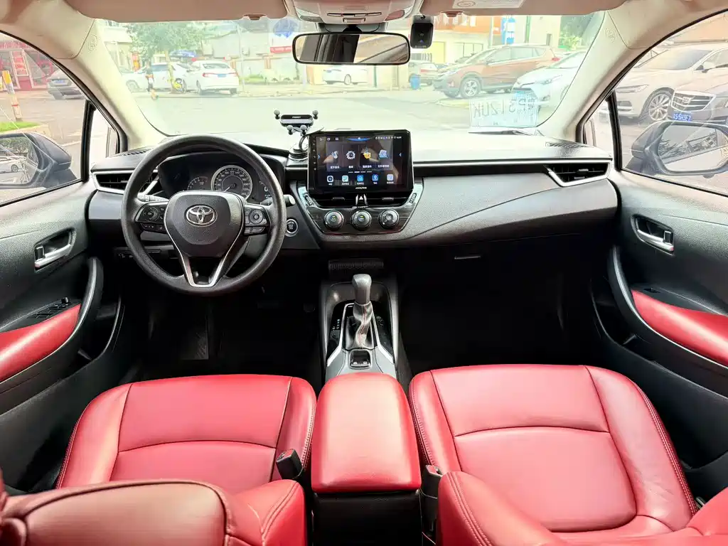 Toyota Corolla — фото 6