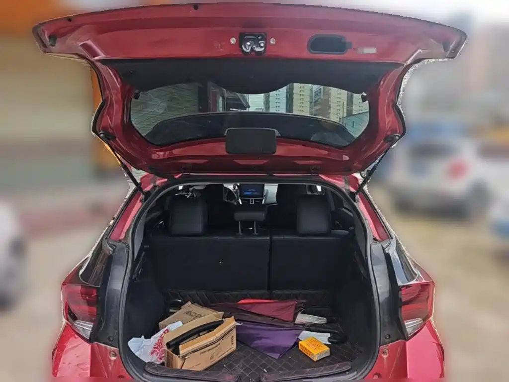 Toyota Yaris L — фото 10