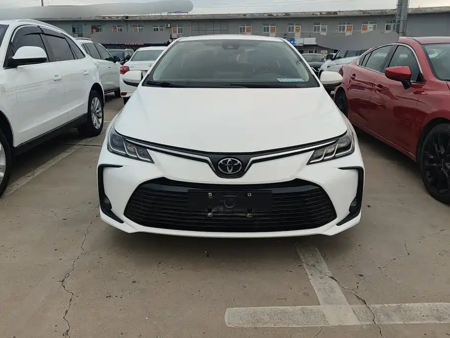 Toyota Corolla — фото 2