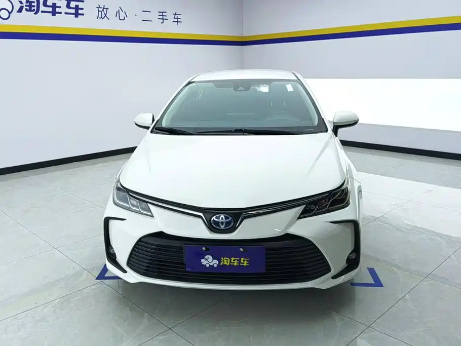 Toyota Corolla — фото 2