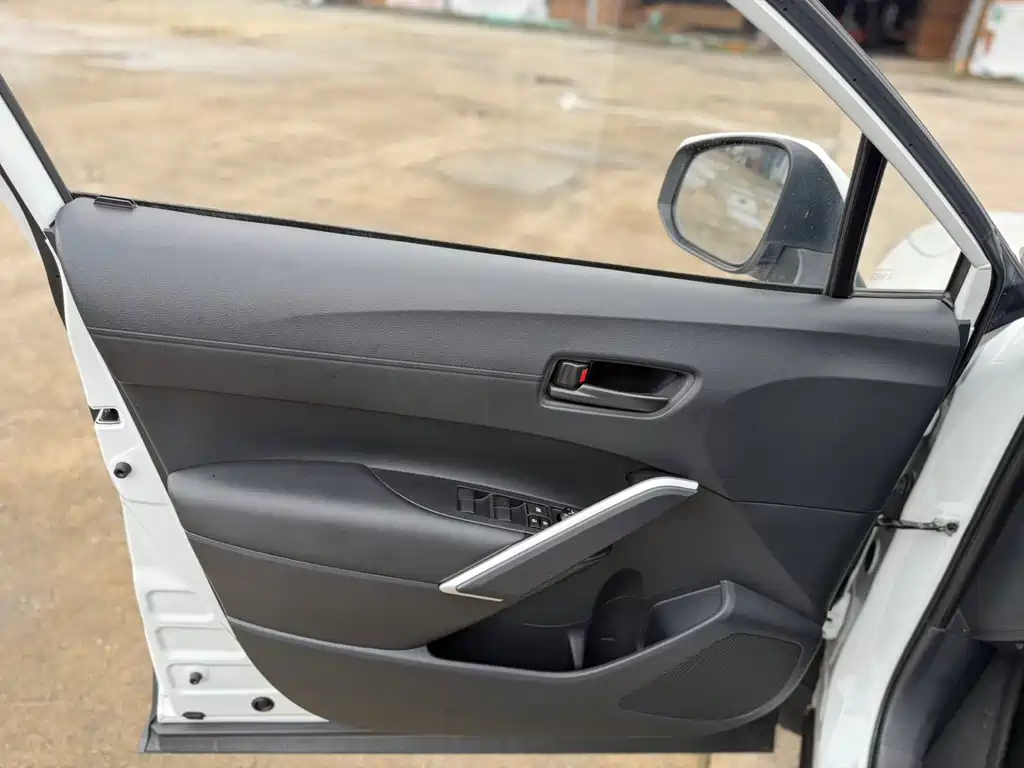 Toyota Corolla Cross — фото 4