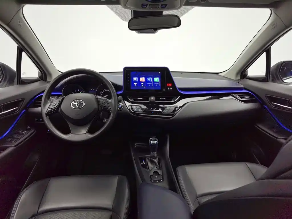 Toyota C-HR — фото 5