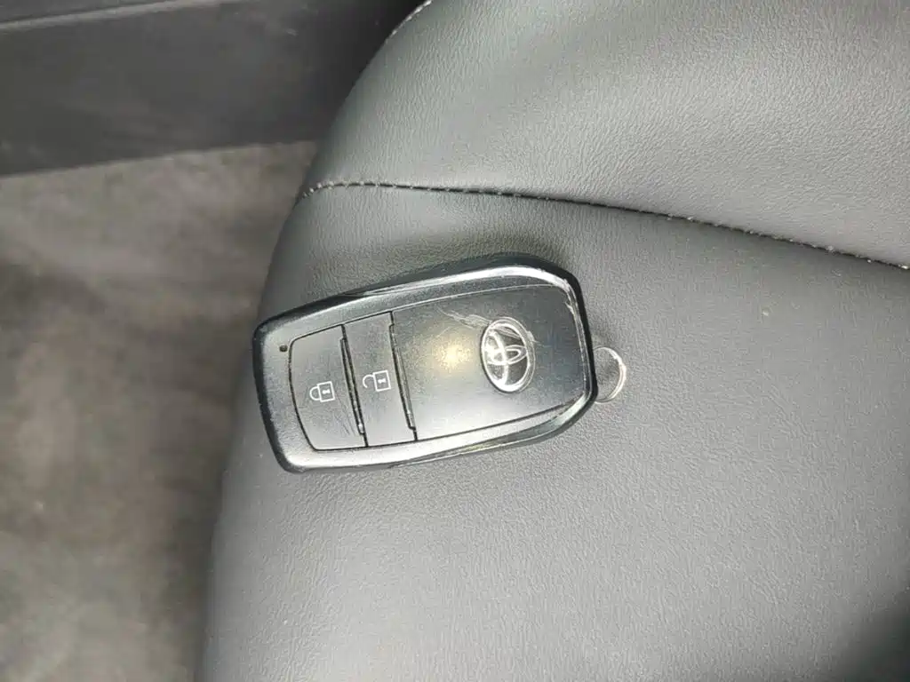 Toyota Corolla Cross — фото 9