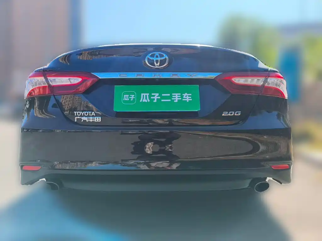 Toyota Camry — фото 3
