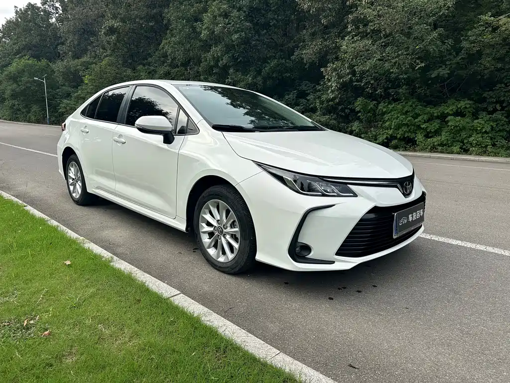 Toyota Corolla — фото 3