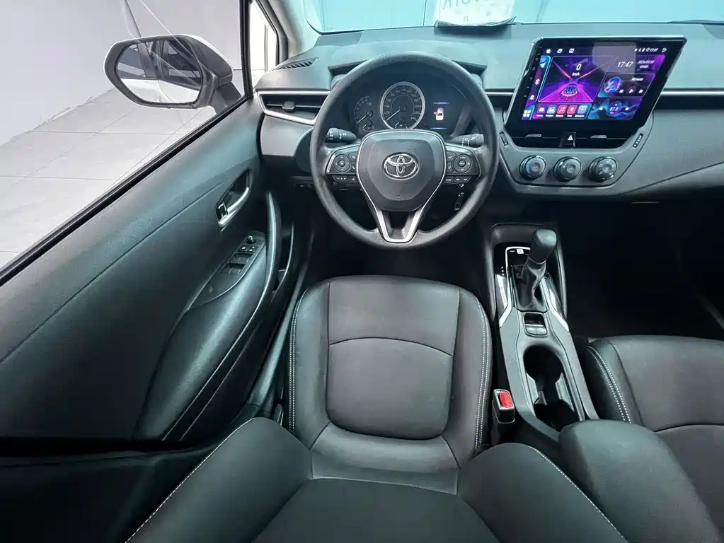 Toyota Corolla — фото 10