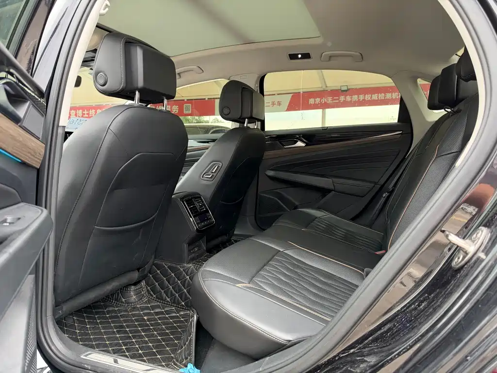 Volkswagen Passat — фото 4
