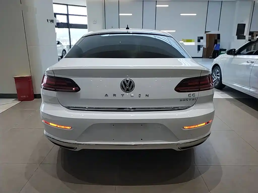 Volkswagen CC — фото 6