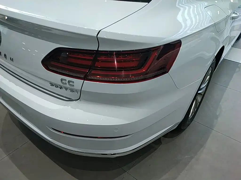 Volkswagen CC — фото 8