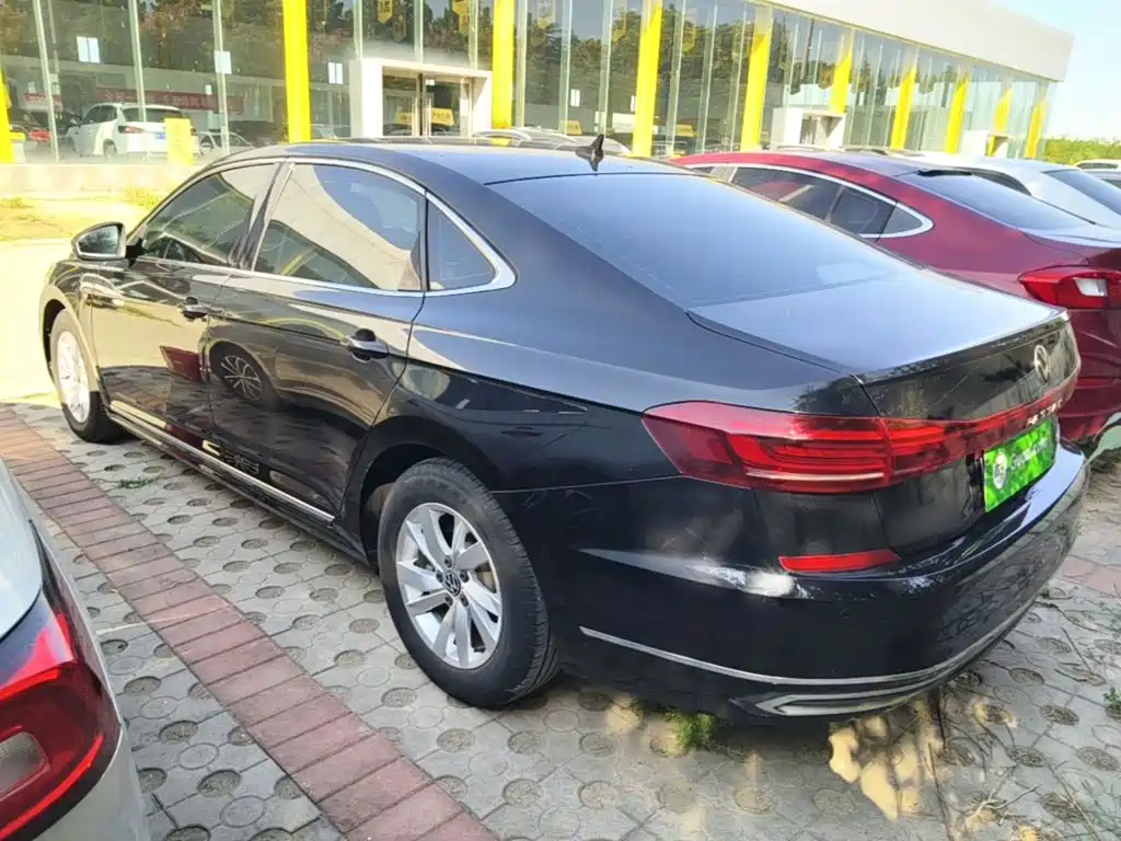 Volkswagen Passat — фото 5