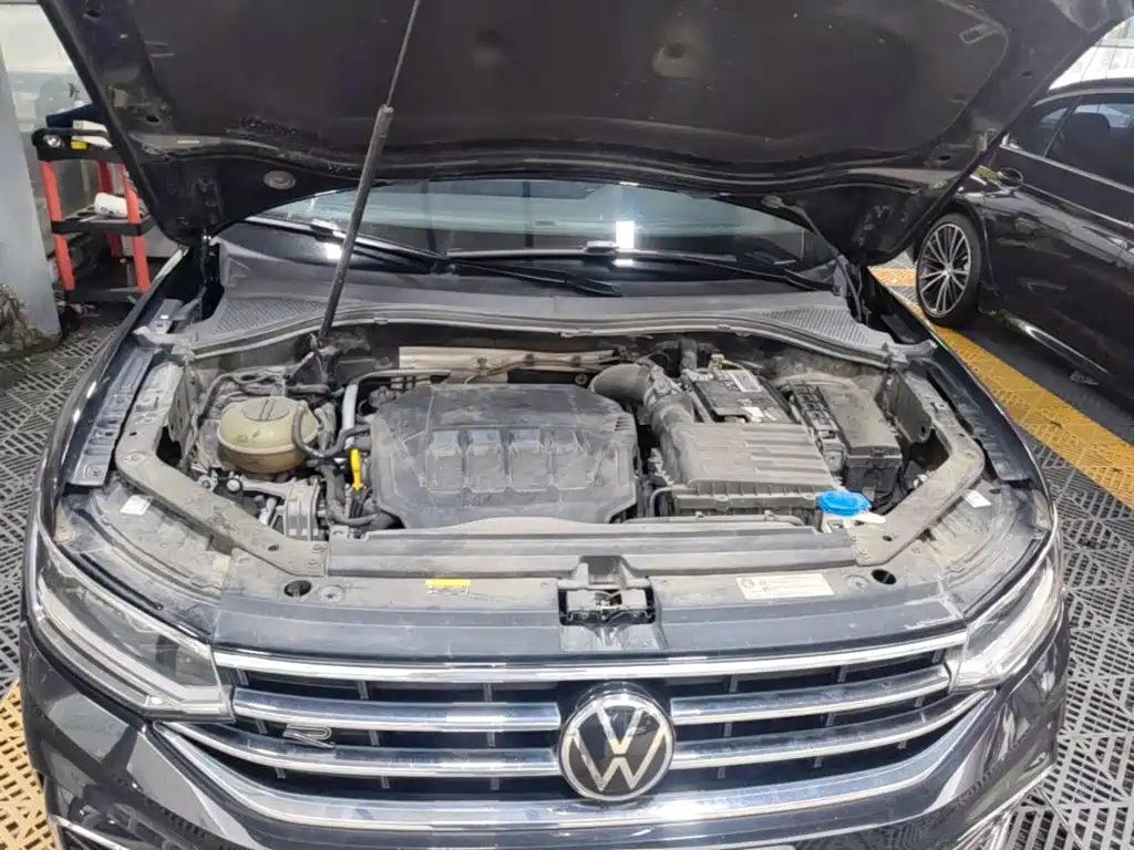 Volkswagen Tiguan L — фото 20