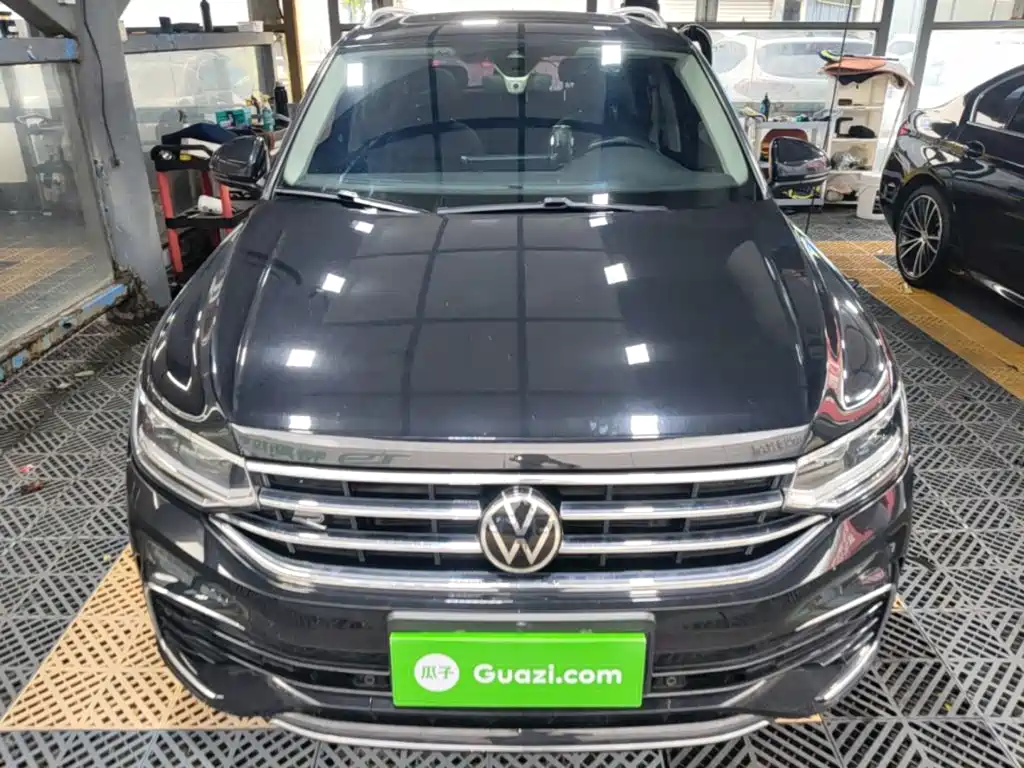 Volkswagen Tiguan L — фото 3