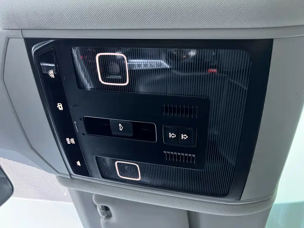 Volkswagen Passat — фото 18