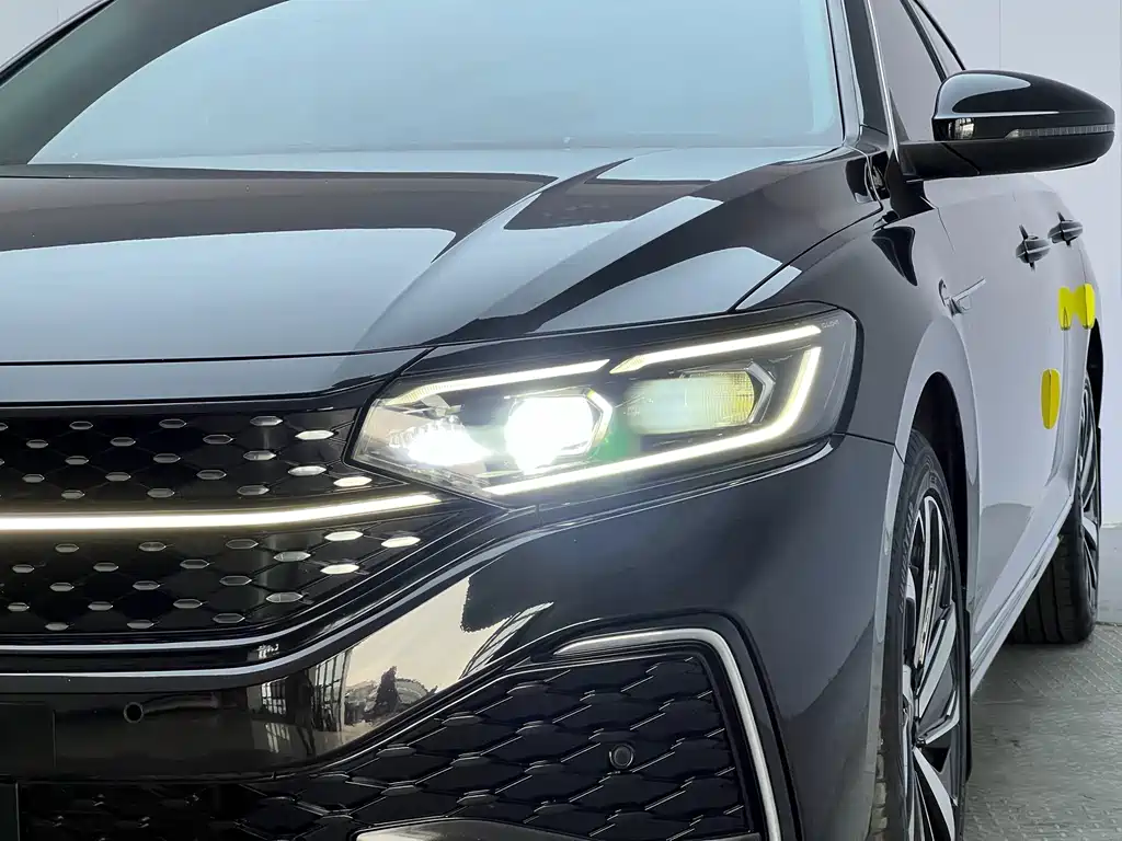 Volkswagen Passat — фото 4