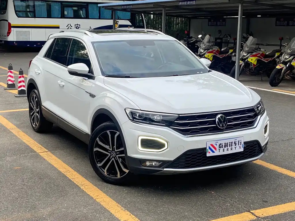 Volkswagen T-Roc — фото 3