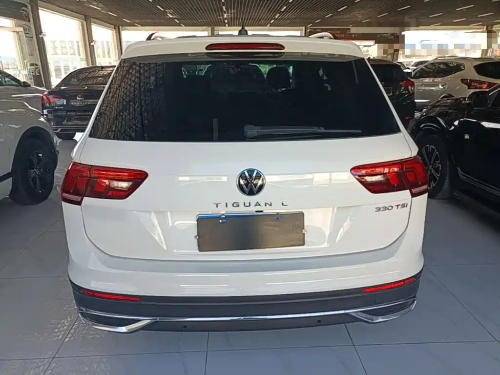 Volkswagen Tiguan L — фото 6