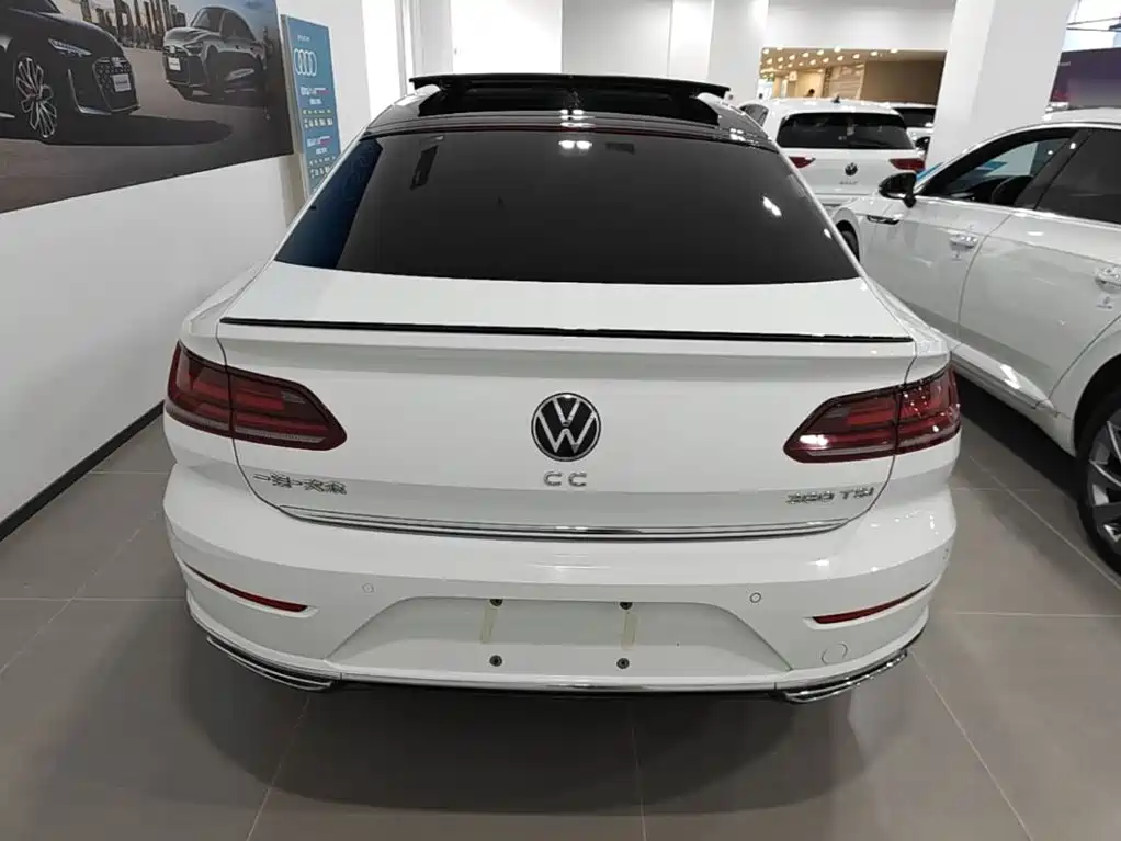 Volkswagen CC — фото 6