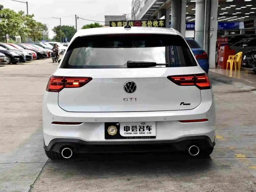 Volkswagen Golf GTI — фото 5