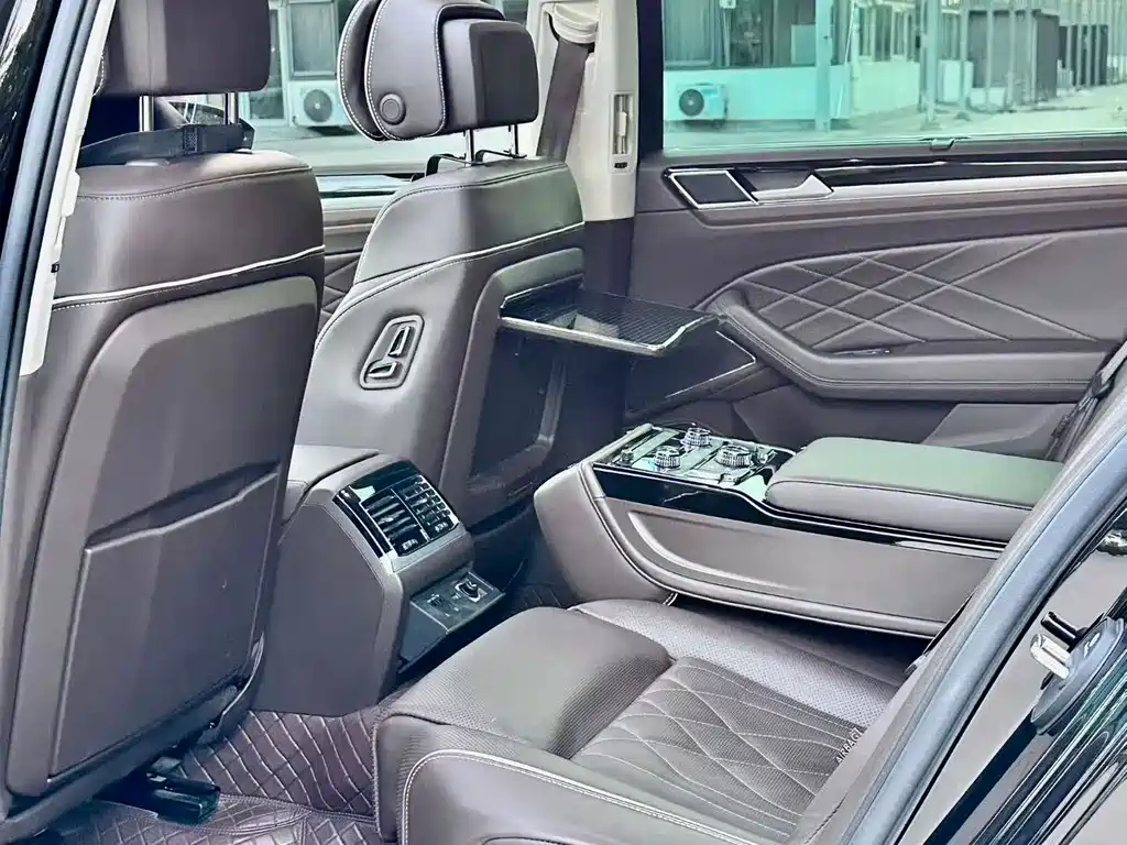 Volkswagen Phideon — фото 6