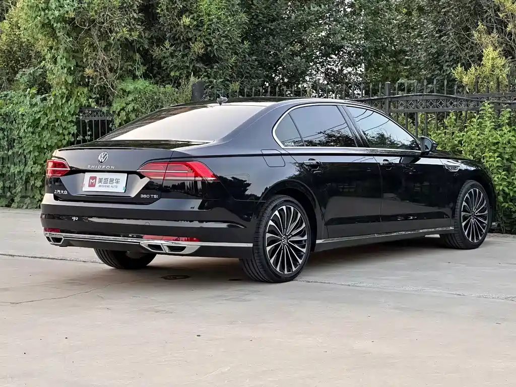 Volkswagen Phideon — фото 8