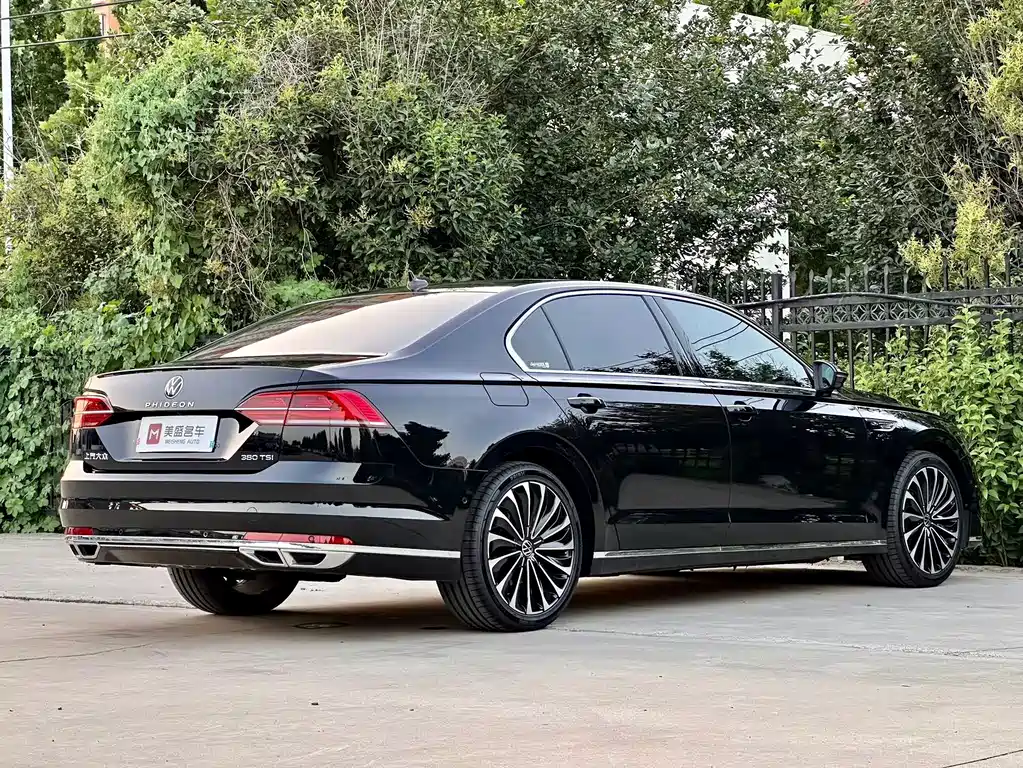 Volkswagen Phideon — фото 9
