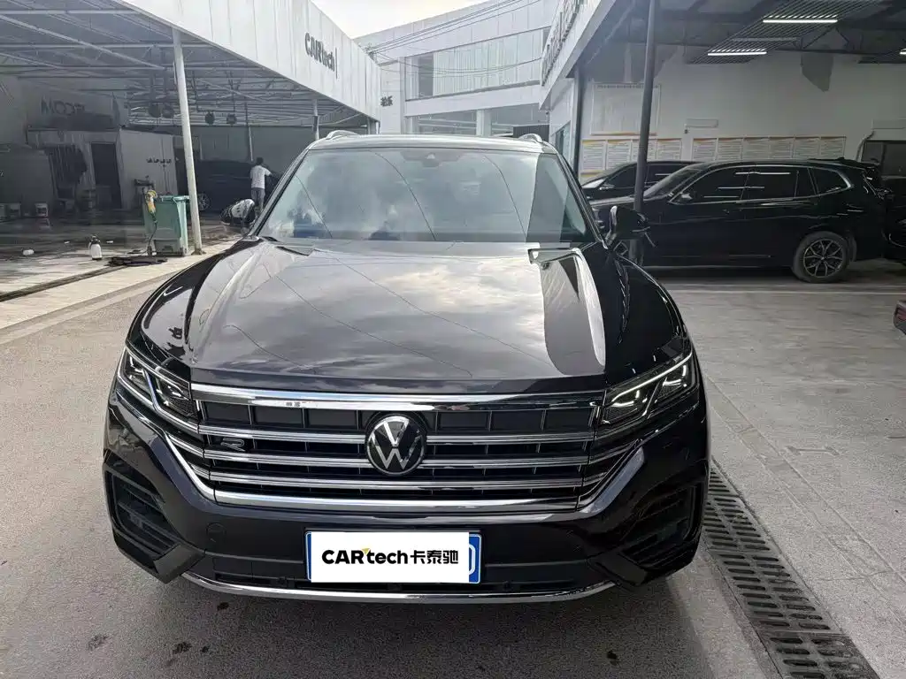 Volkswagen Touareg — фото 2