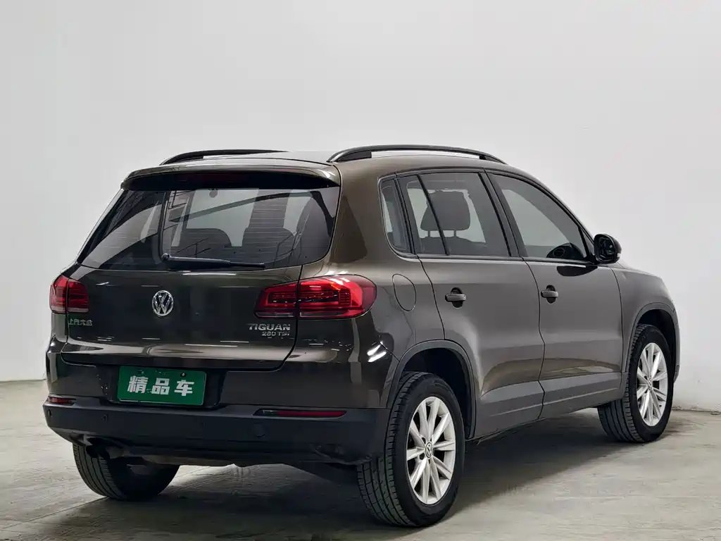 Volkswagen Tiguan — фото 4