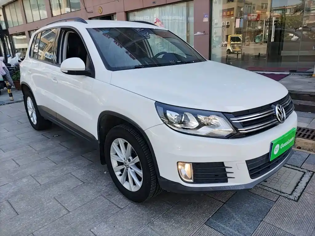 Volkswagen Tiguan — фото 4