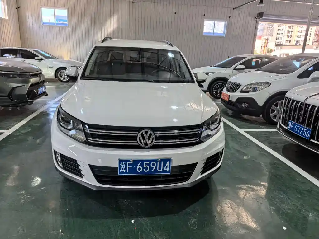Volkswagen Tiguan — фото 2