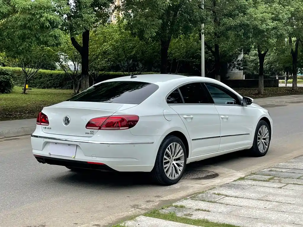 Volkswagen CC — фото 7