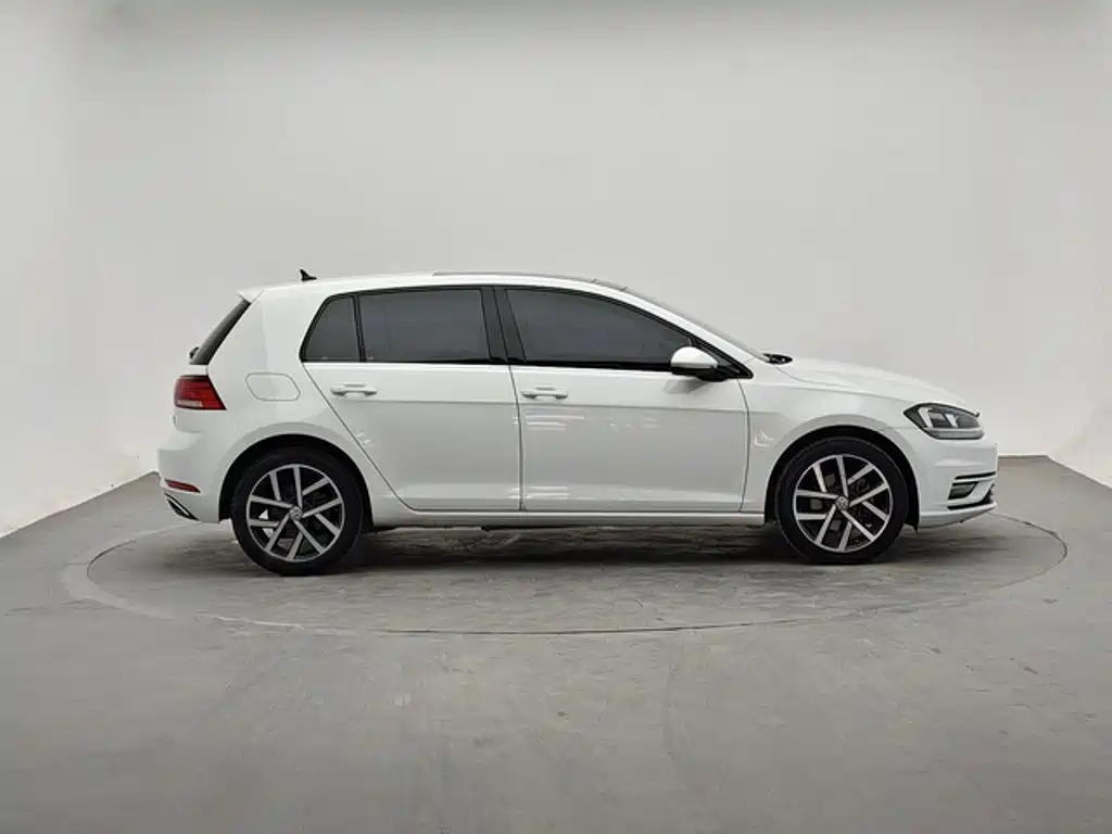 Volkswagen Golf — фото 4
