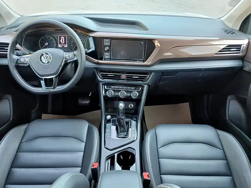 Volkswagen Tharu — фото 9