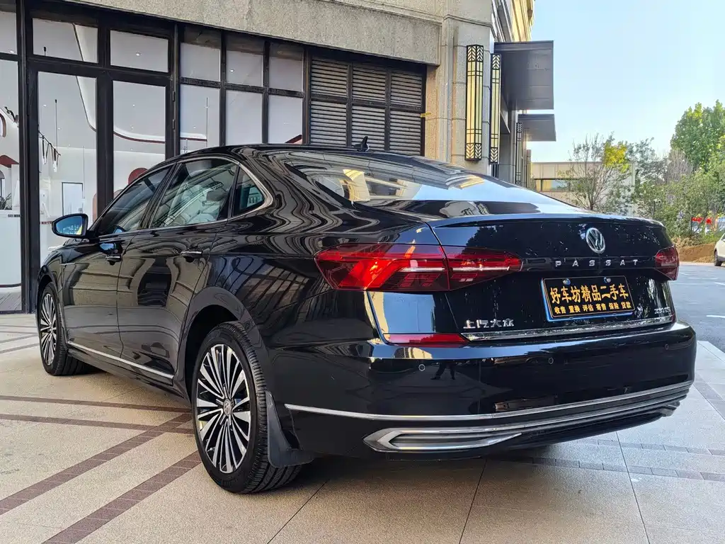 Volkswagen Passat — фото 4
