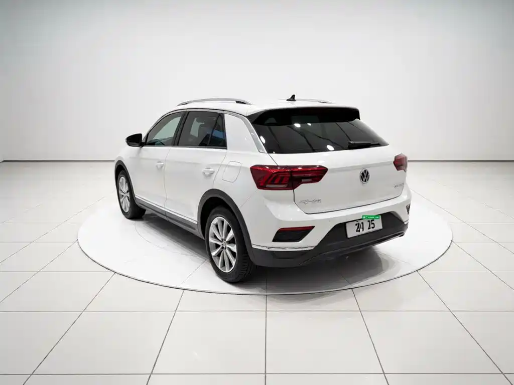 Volkswagen T-Roc — фото 4