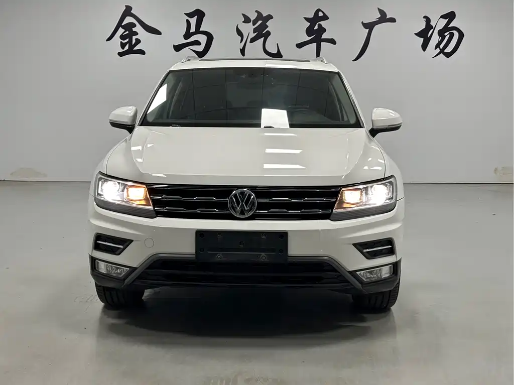 Volkswagen Tiguan L — фото 2