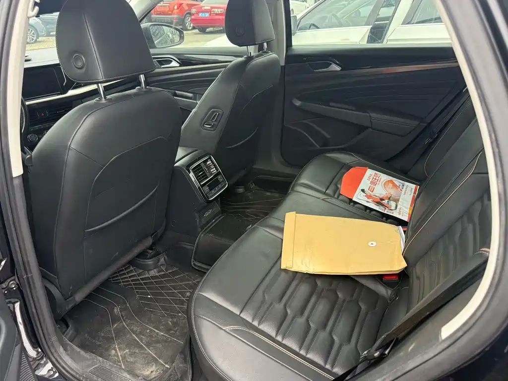 Volkswagen Passat — фото 4