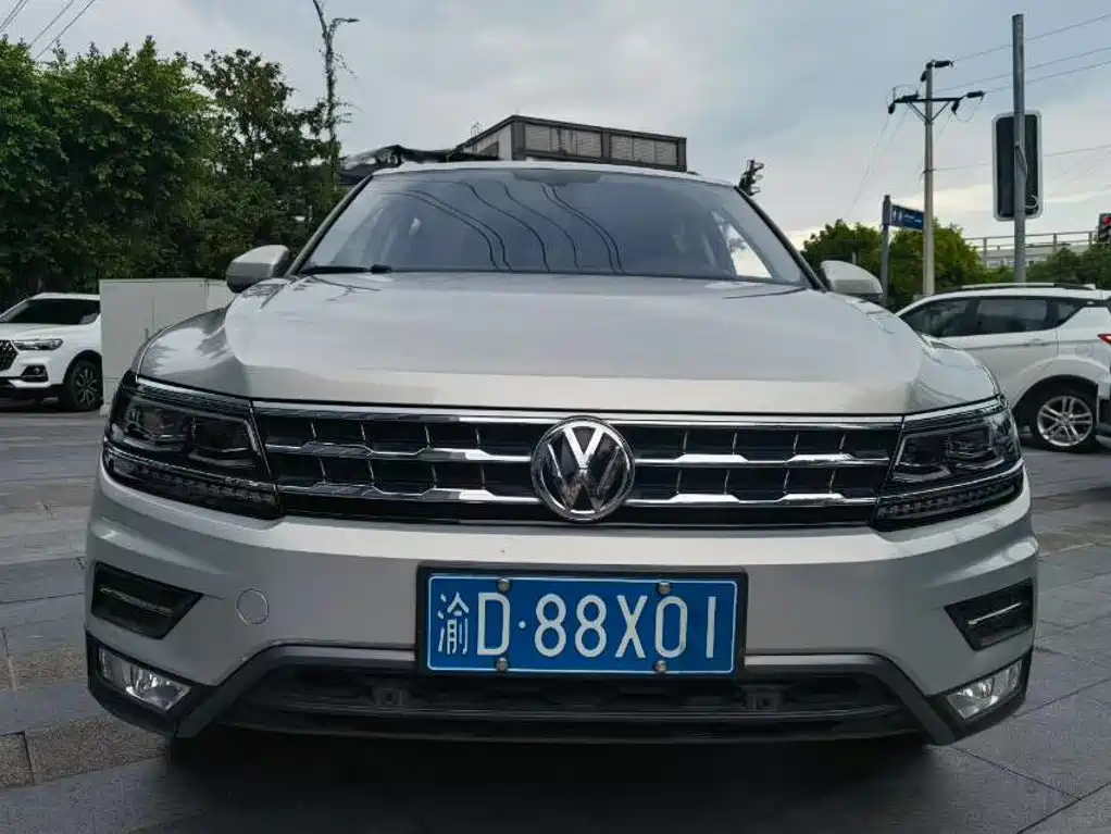 Volkswagen Tiguan L — фото 2