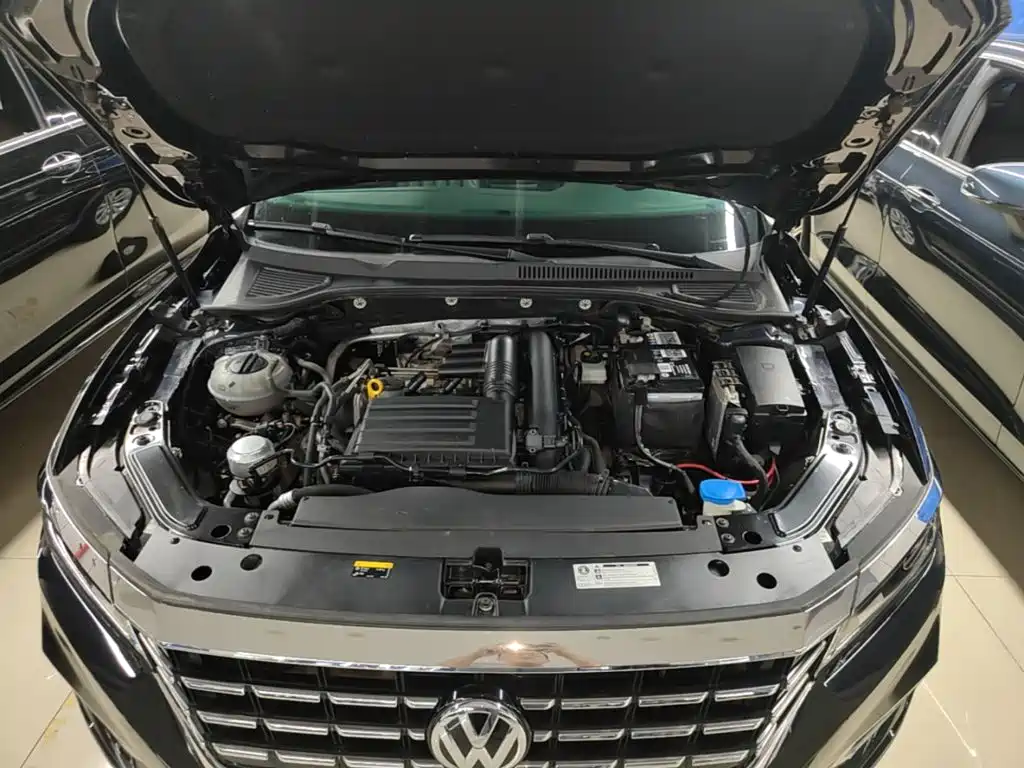 Volkswagen Passat — фото 20