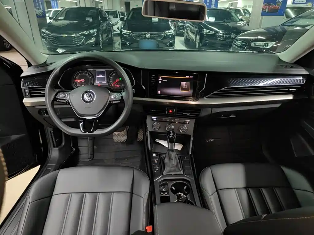 Volkswagen Passat — фото 10